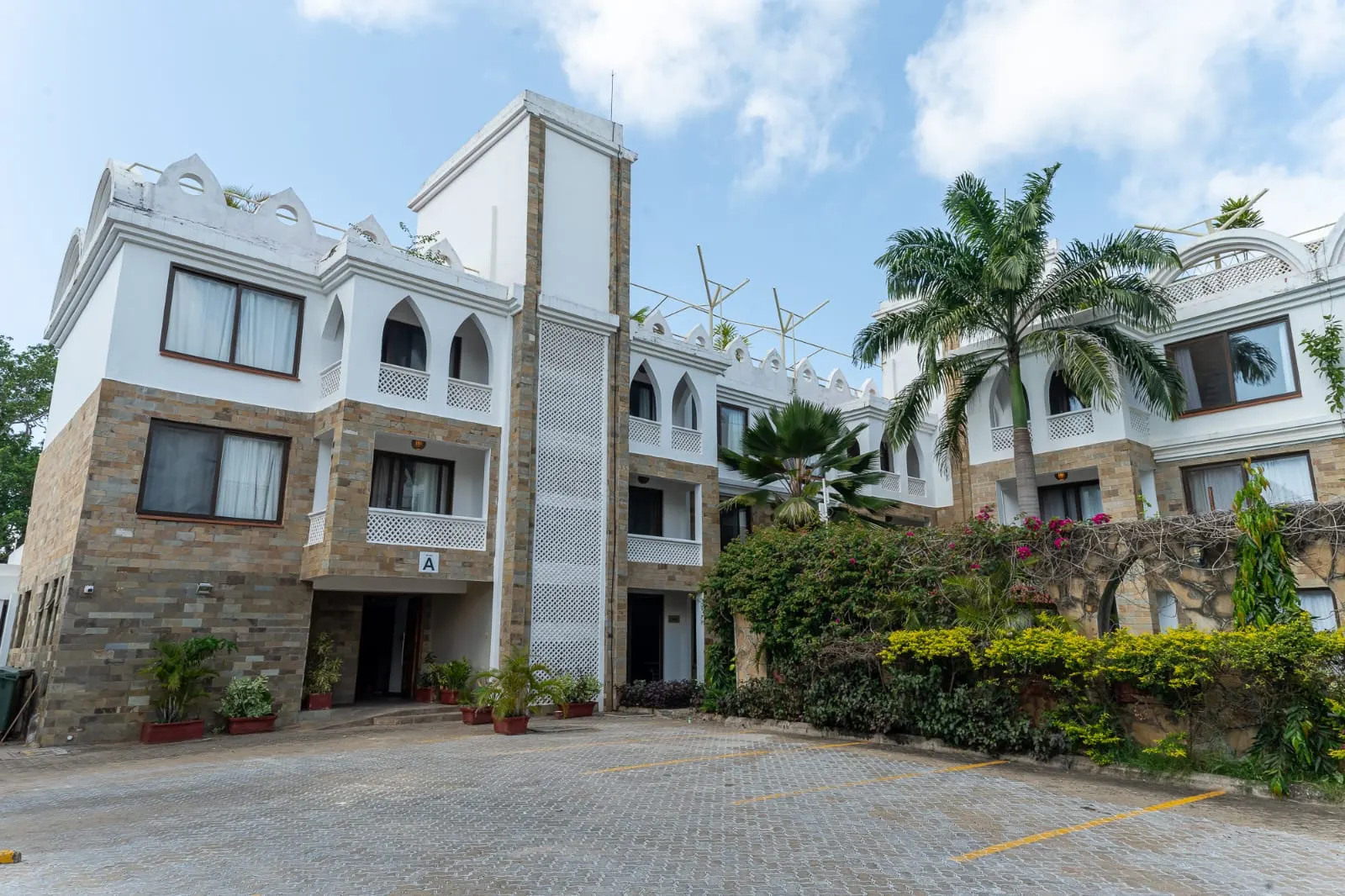 Diani Place Apartments — photo 1